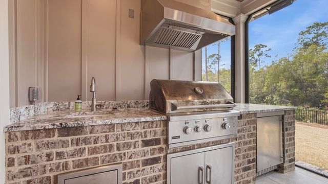 186 Revana Way, Freeport, FL 32439