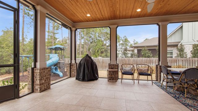 186 Revana Way, Freeport, FL 32439