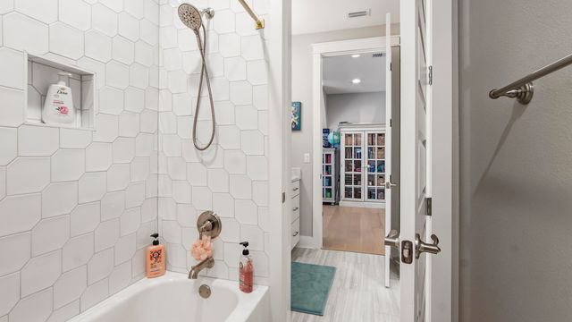 186 Revana Way, Freeport, FL 32439