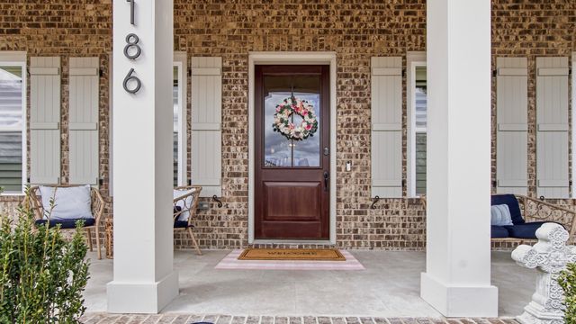 186 Revana Way, Freeport, FL 32439