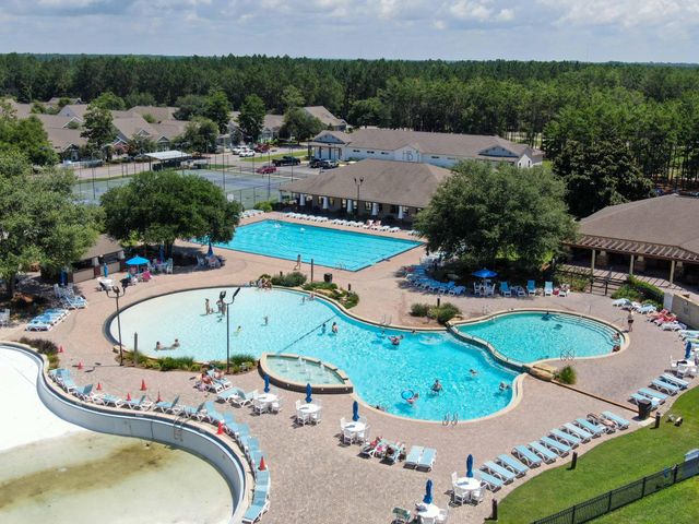 186 Revana Way, Freeport, FL 32439