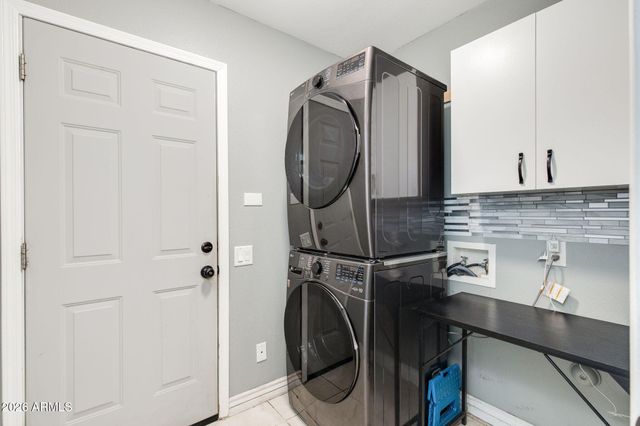 4250 E ENCINAS Avenue, Gilbert, AZ 85234