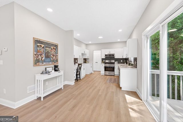 1087 Glen Chase Drive, Lawrenceville, GA 30044