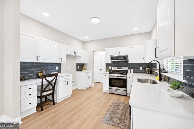 1087 Glen Chase Drive, Lawrenceville, GA 30044