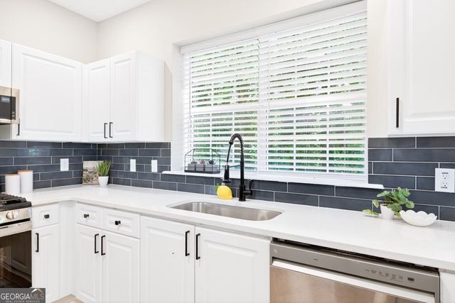 1087 Glen Chase Drive, Lawrenceville, GA 30044