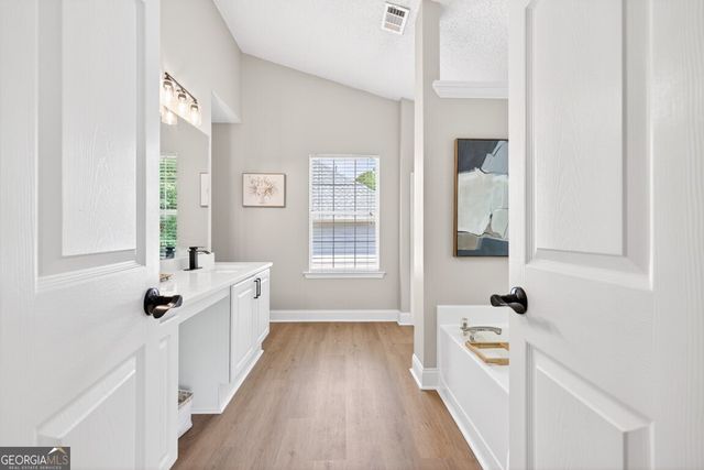 1087 Glen Chase Drive, Lawrenceville, GA 30044