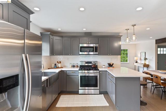 4086 Laguna Ave, Oakland, CA 94602