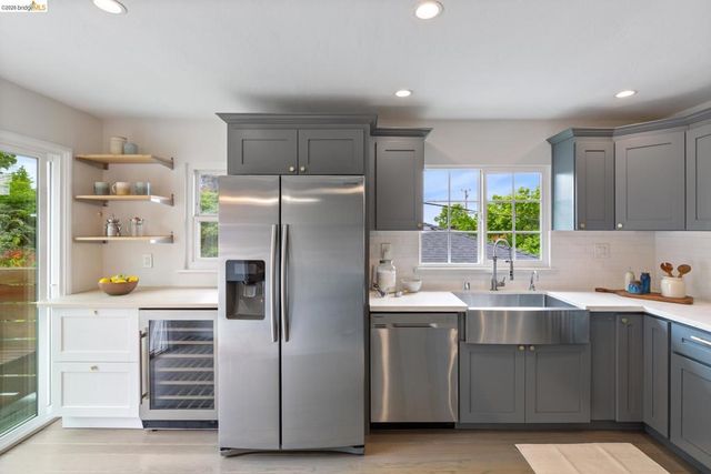 4086 Laguna Ave, Oakland, CA 94602
