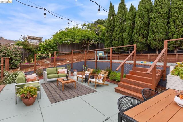 4086 Laguna Ave, Oakland, CA 94602