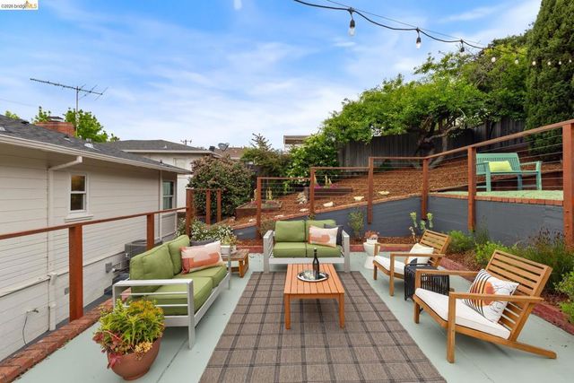 4086 Laguna Ave, Oakland, CA 94602
