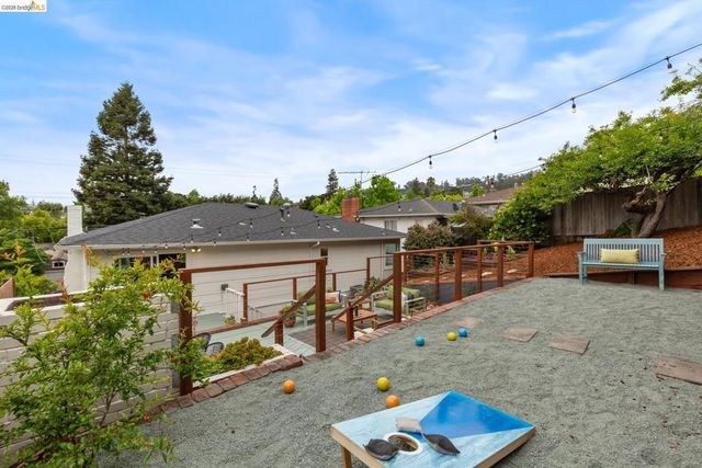 4086 Laguna Ave, Oakland, CA 94602