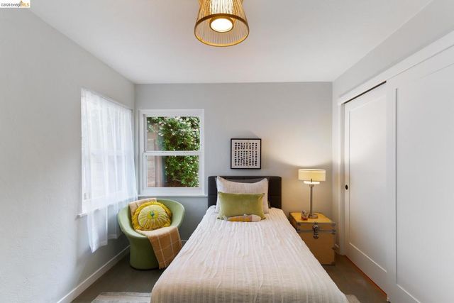 4086 Laguna Ave, Oakland, CA 94602
