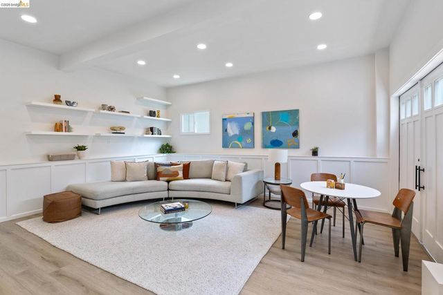 4086 Laguna Ave, Oakland, CA 94602