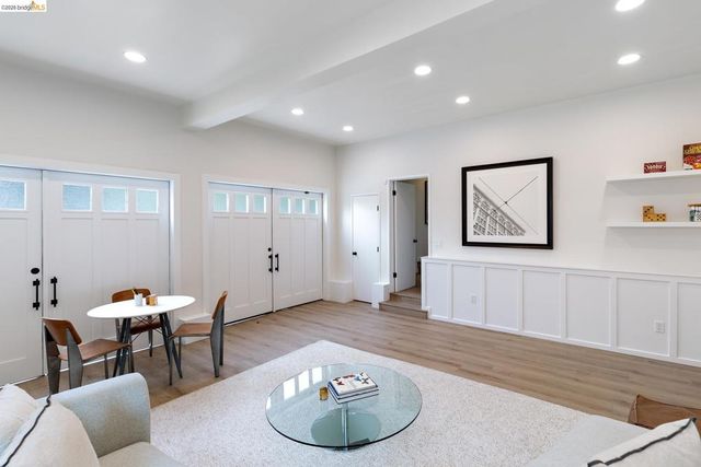 4086 Laguna Ave, Oakland, CA 94602