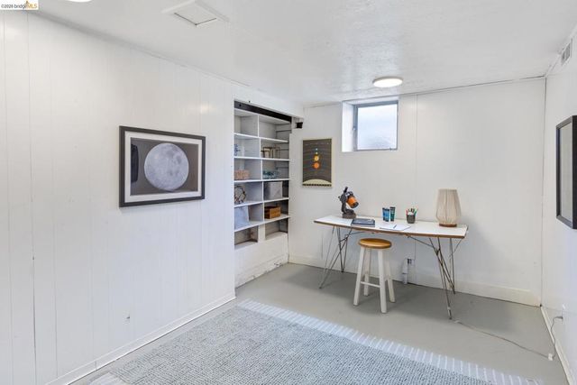 4086 Laguna Ave, Oakland, CA 94602
