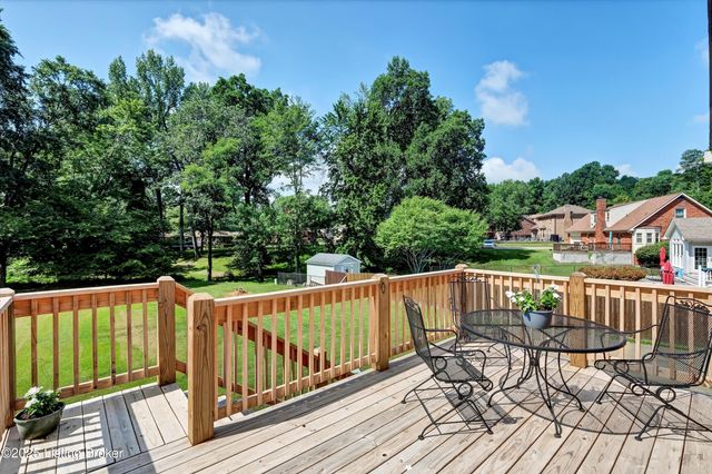 7604 Nottoway Cir, Louisville, KY 40214