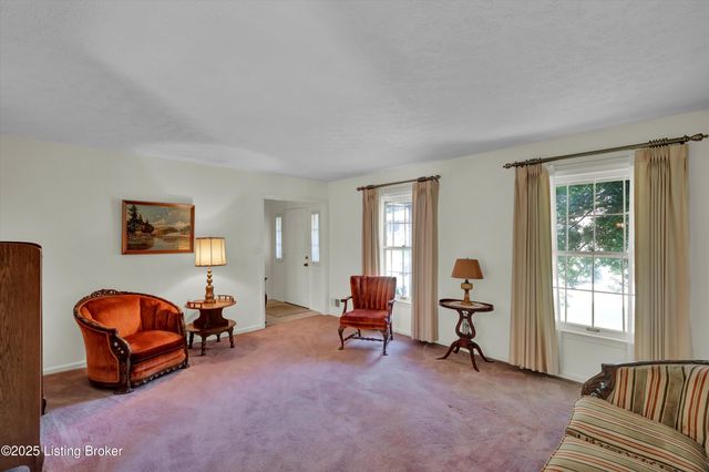 7604 Nottoway Cir, Louisville, KY 40214