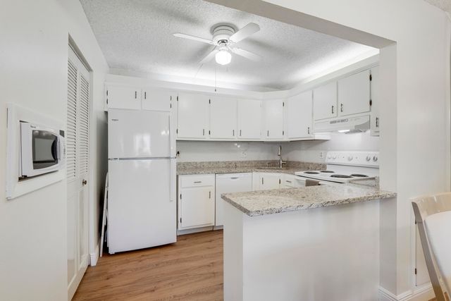 5900 Whispering Pine Way A-1, Greenacres, FL 33463