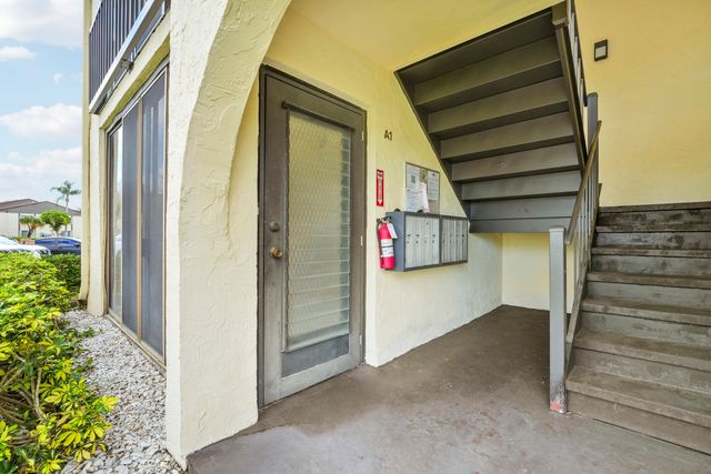 5900 Whispering Pine Way A-1, Greenacres, FL 33463