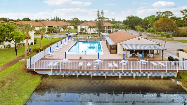 5900 Whispering Pine Way A-1, Greenacres, FL 33463