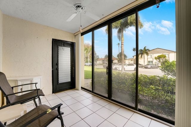 5900 Whispering Pine Way A-1, Greenacres, FL 33463