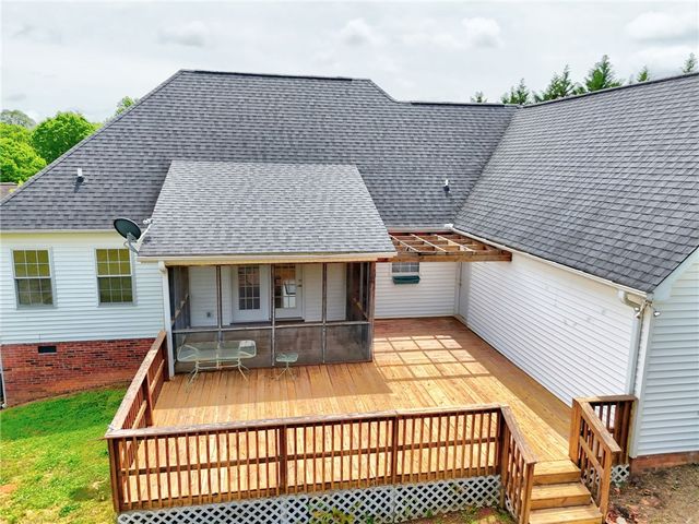 333 Crowfield Drive, Liberty, SC 29657
