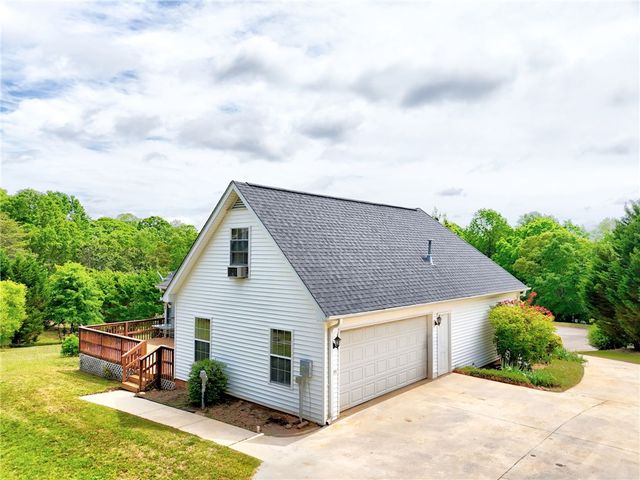 333 Crowfield Drive, Liberty, SC 29657