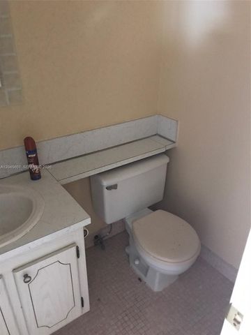 391 Windsor Q 0, West Palm Beach, FL 33417