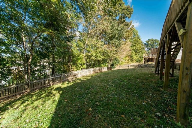 5070 Windsbury Ridge Road, Clemmons, NC 27012