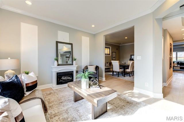 6413 Lloyd Avenue, St Louis, MO 63139