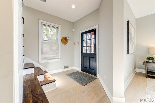 6413 Lloyd Avenue, St Louis, MO 63139