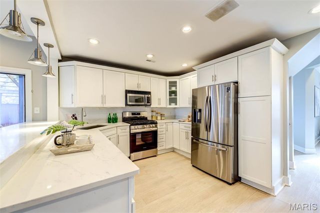 6413 Lloyd Avenue, St Louis, MO 63139