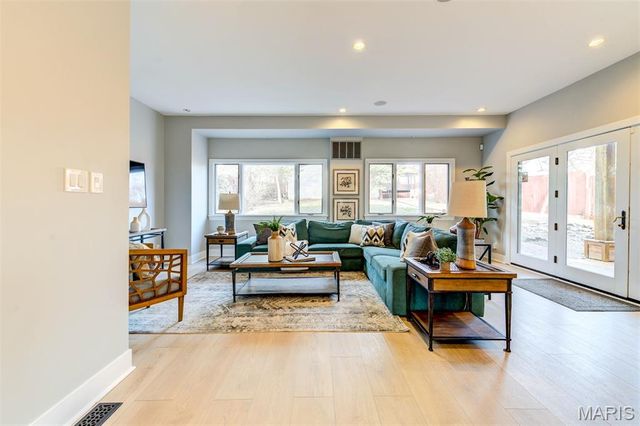 6413 Lloyd Avenue, St Louis, MO 63139