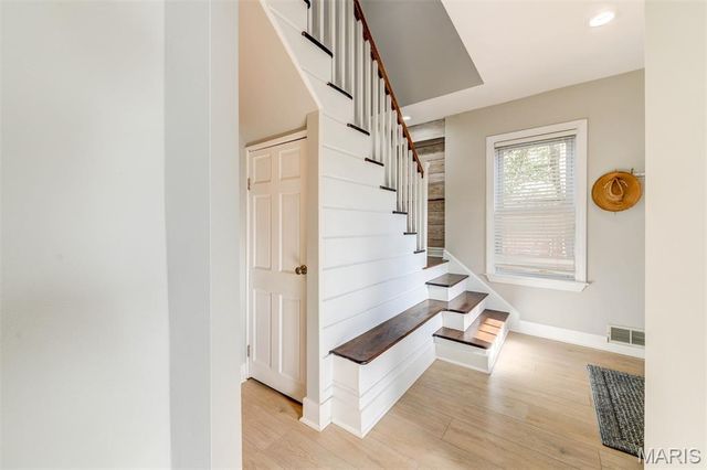 6413 Lloyd Avenue, St Louis, MO 63139