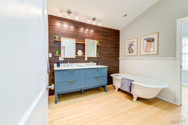 6413 Lloyd Avenue, St Louis, MO 63139