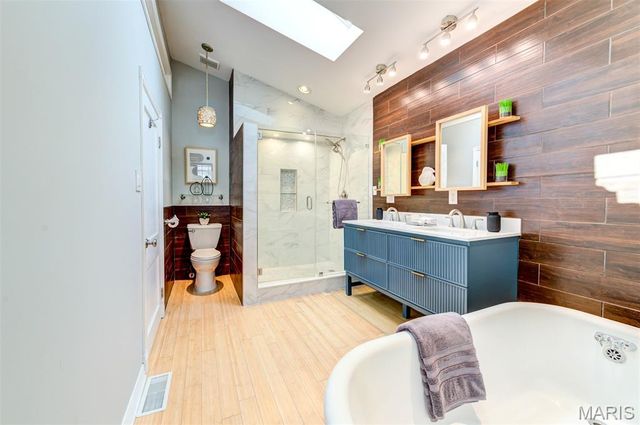 6413 Lloyd Avenue, St Louis, MO 63139