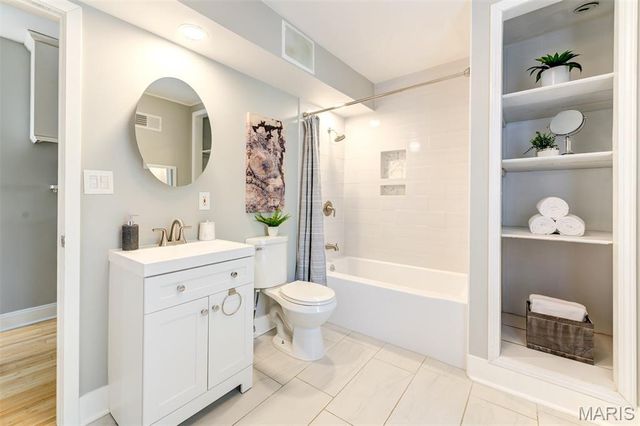 6413 Lloyd Avenue, St Louis, MO 63139