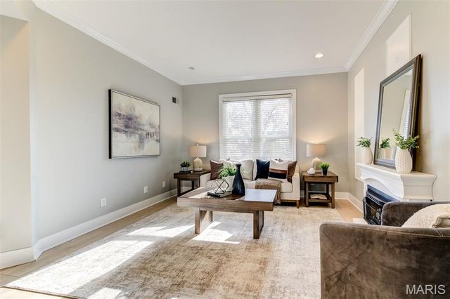 6413 Lloyd Avenue, St Louis, MO 63139