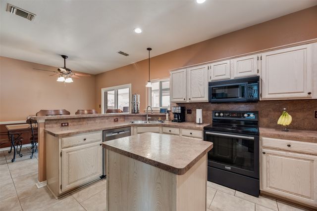 5610 Eagle Drive, Rowlett, TX 75088