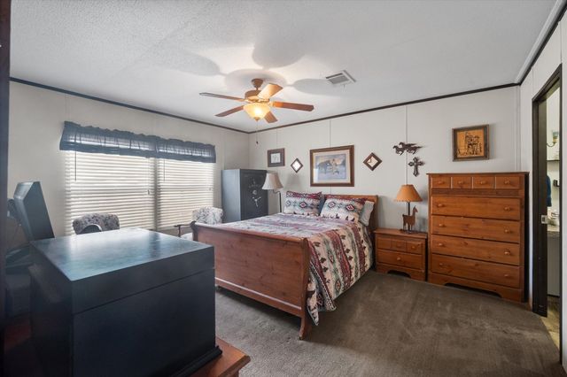 202 N 3rd Street E, Dawson, TX 76639