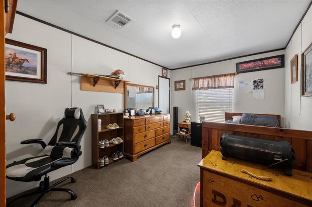 202 N 3rd Street E, Dawson, TX 76639