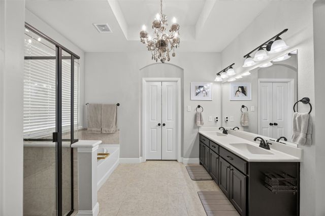 108 Crystal Creek Drive, Red Oak, TX 75154