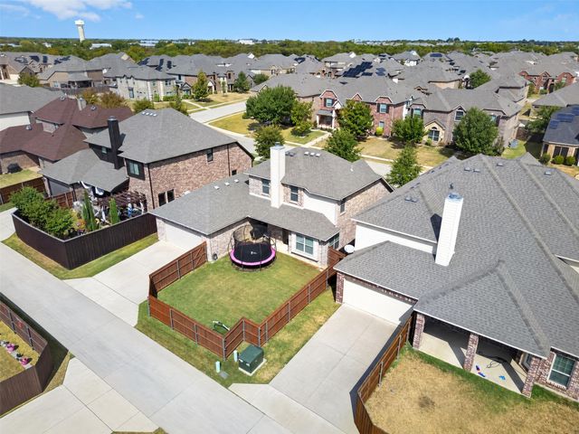 108 Crystal Creek Drive, Red Oak, TX 75154