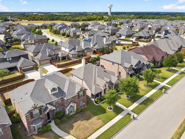 108 Crystal Creek Drive, Red Oak, TX 75154