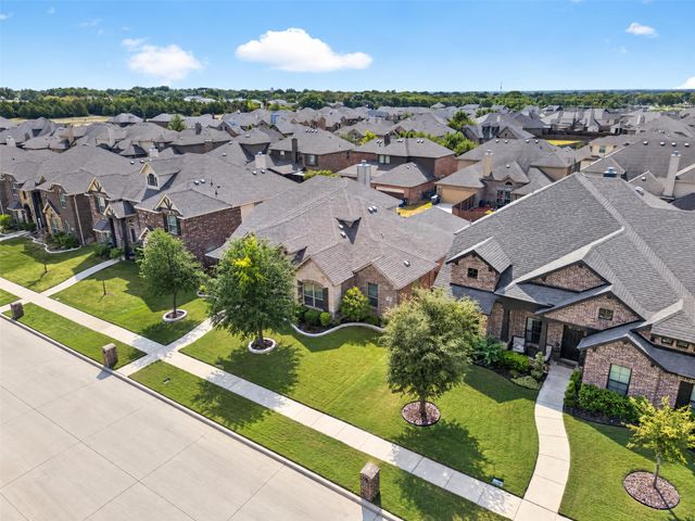 108 Crystal Creek Drive, Red Oak, TX 75154