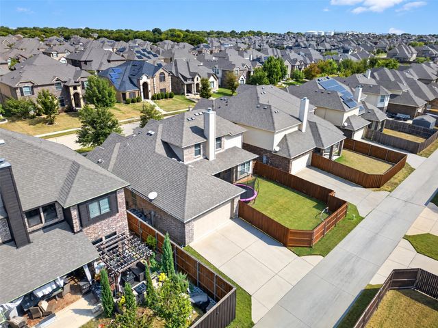 108 Crystal Creek Drive, Red Oak, TX 75154
