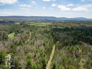 17 Menteith Lane, Crossville, TN 38558
