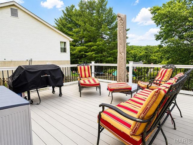 17181 Elm Trail Drive, Eureka, MO 63025
