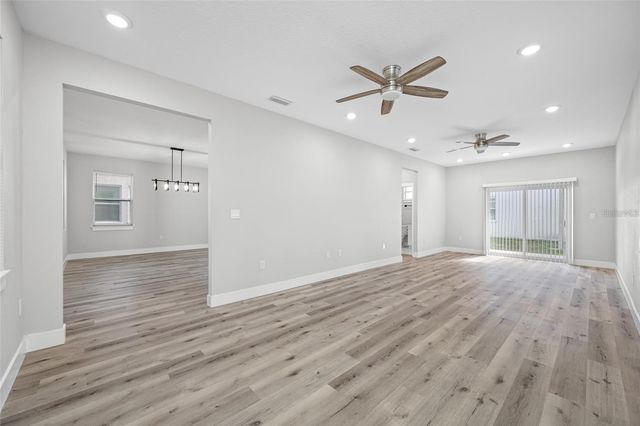 6910 DARTMOUTH AVENUE N, St Petersburg, FL 33710