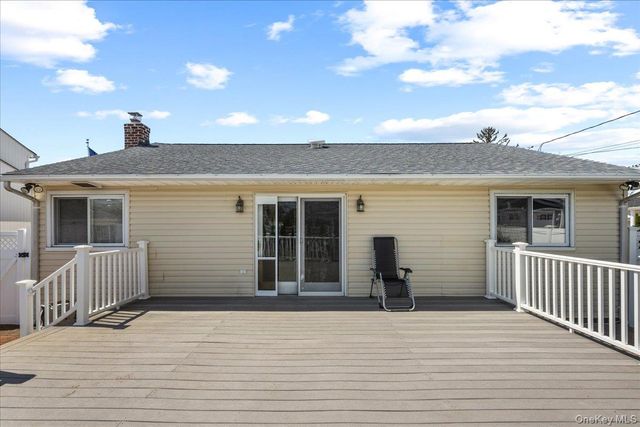 56 Haverford Road, Hicksville, NY 11801